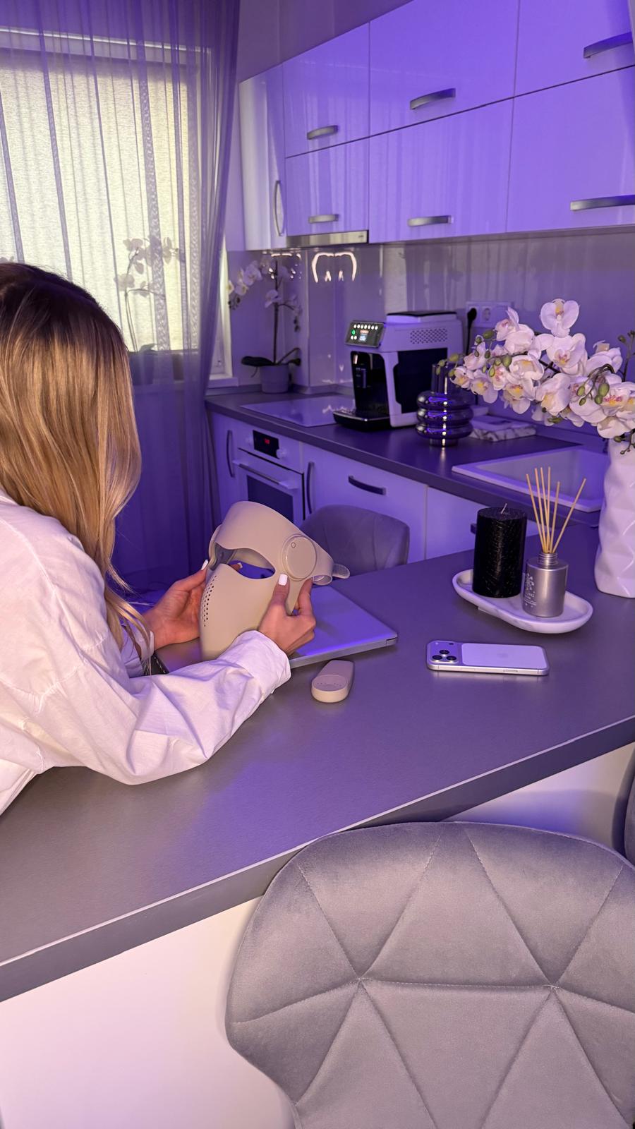 Mască LED Față — Lumină Roșie, Tratament Cosmetic Anti-Aging | Ledmina