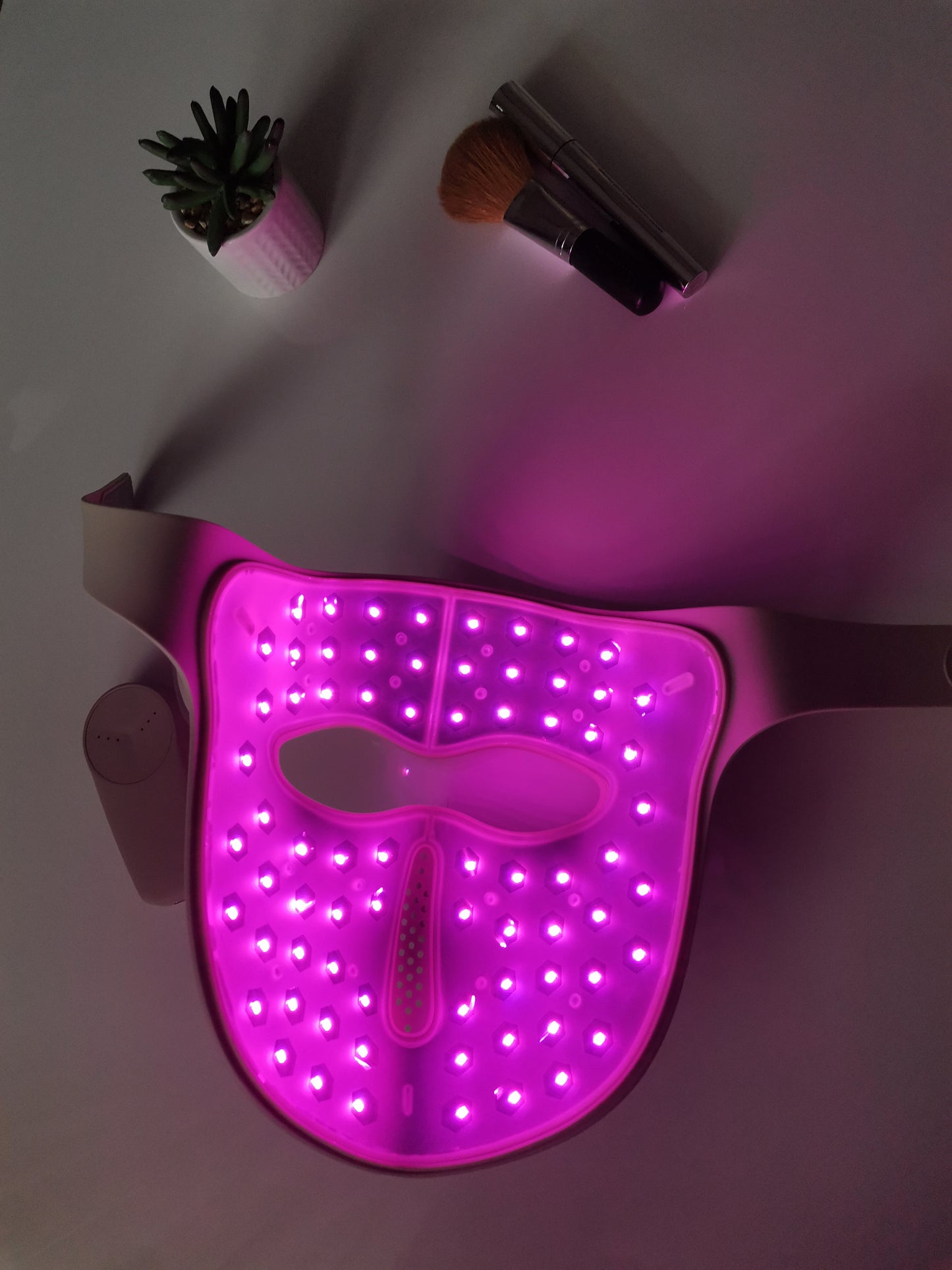 Mască LED Față — Lumină Roșie, Tratament Cosmetic Anti-Aging | Ledmina